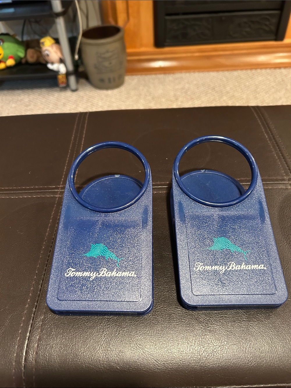 Set of 2 Tommy Bahama beach chair drink holders clip on